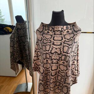 Darling Harbor Poncho reptile pattern cashmere wool one size